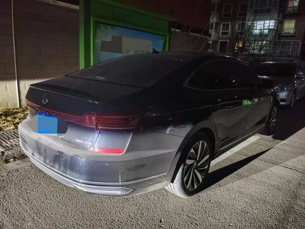 2025 Volkswagen Passat 2.0T 220HP L4 7DCT,autocango,china used car exporter,china ev exporter,chinese used car exporter,chinese used ev exporter