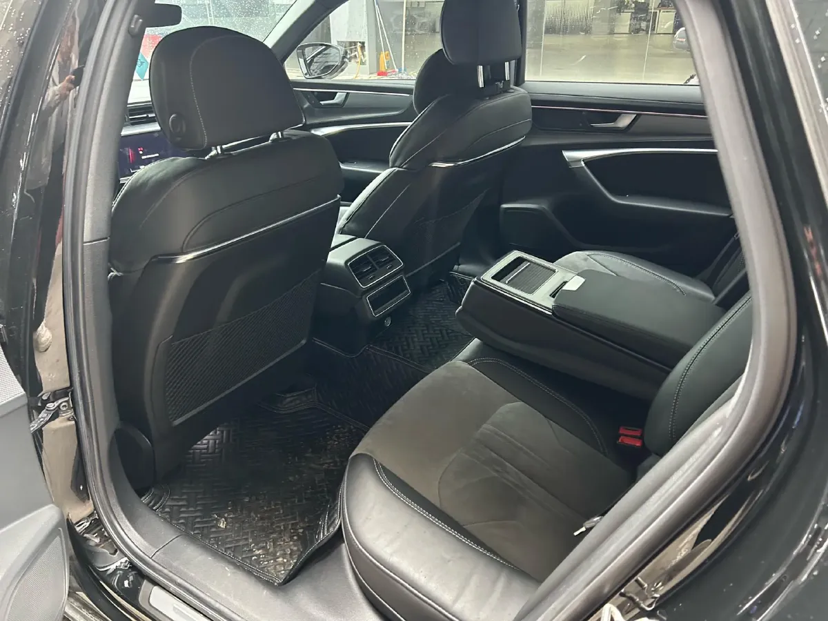 2021 Audi A6L 2.0T 190HP L4 7DCT,autocango,china used car exporter,china ev exporter,chinese used car exporter,chinese used ev exporter