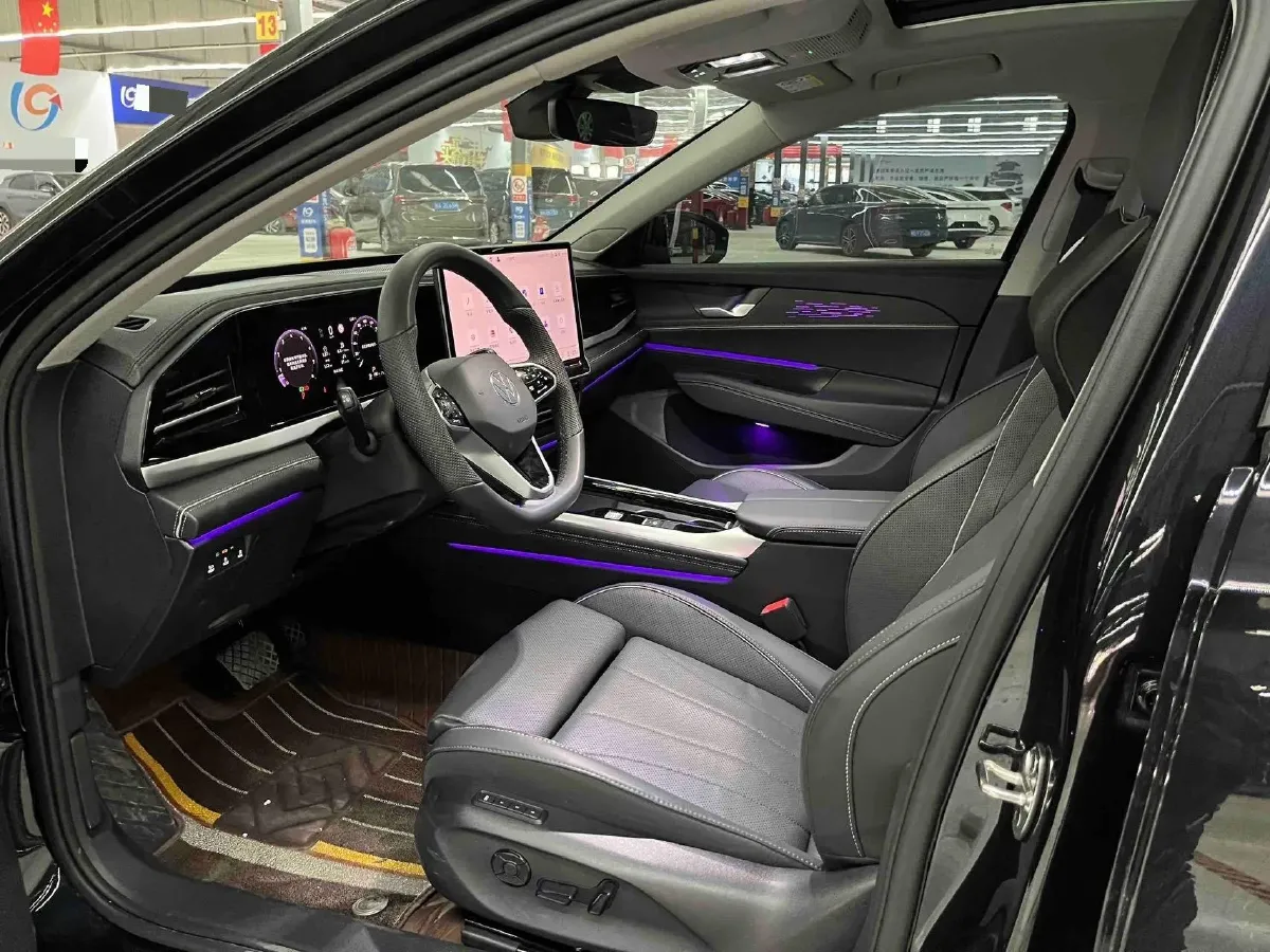 2025 Volkswagen Passat 2.0T 220HP L4 7DCT,autocango,china used car exporter,china ev exporter,chinese used car exporter,chinese used ev exporter