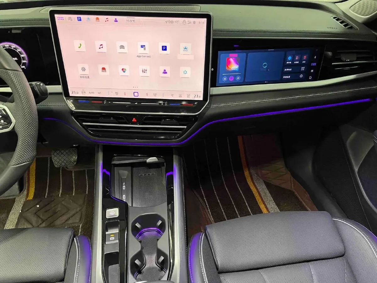 2025 Volkswagen Passat 2.0T 220HP L4 7DCT,autocango,china used car exporter,china ev exporter,chinese used car exporter,chinese used ev exporter