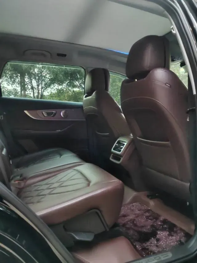 2022 Chery Tiggo 8 PRO 1.6T 197HP L4 7DCT,autocango,china used car exporter,china ev exporter,chinese used car exporter,chinese used ev exporter