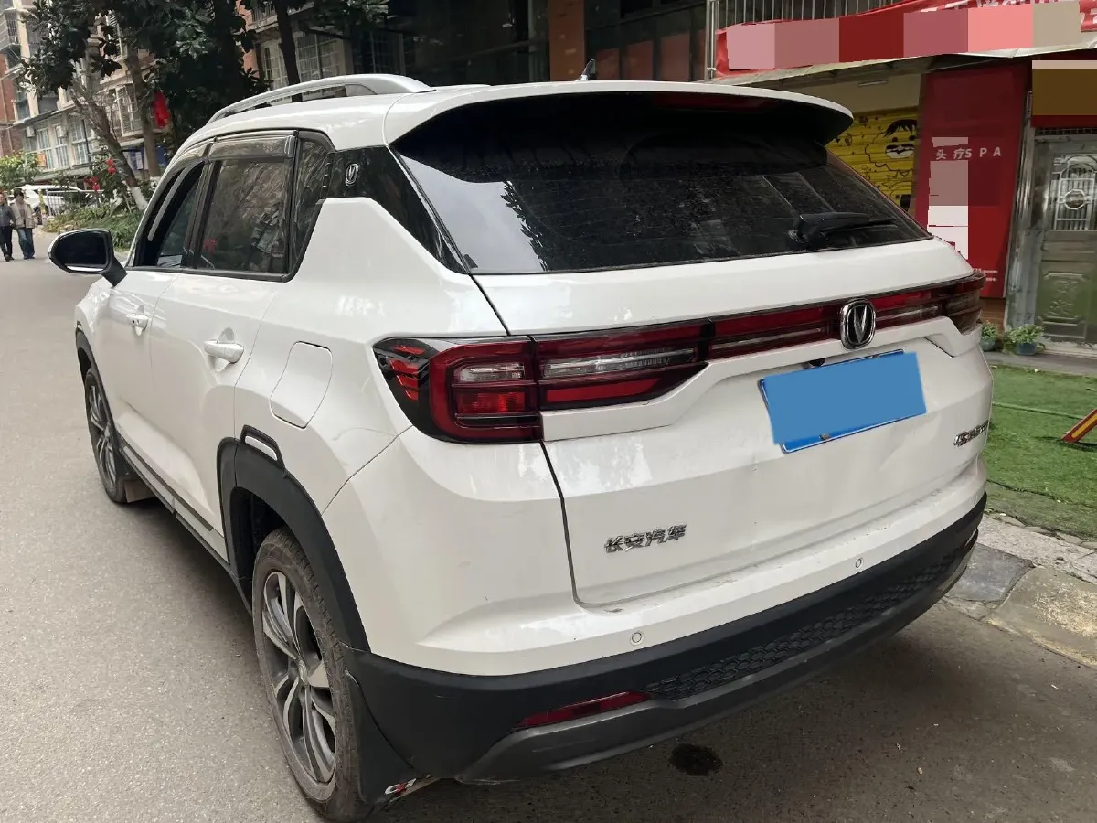 2022 ChangAn Eado 1.6L 128HP L4 5MT,autocango,china used car exporter,china ev exporter,chinese used car exporter,chinese used ev exporter