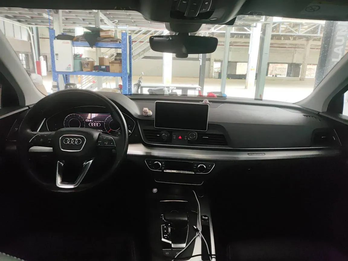 2020 Audi Q5L 2.0T 190HP L4 7DCT,autocango,china used car exporter,china ev exporter,chinese used car exporter,chinese used ev exporter