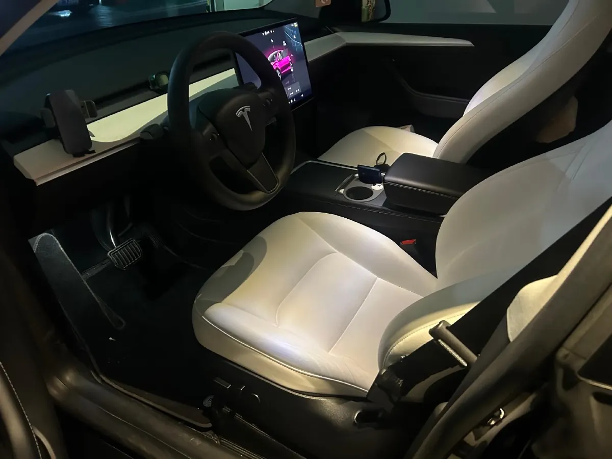 2022 Tesla Model Y BEV 60KWH,autocango,china used car exporter,china ev exporter,chinese used car exporter,chinese used ev exporter