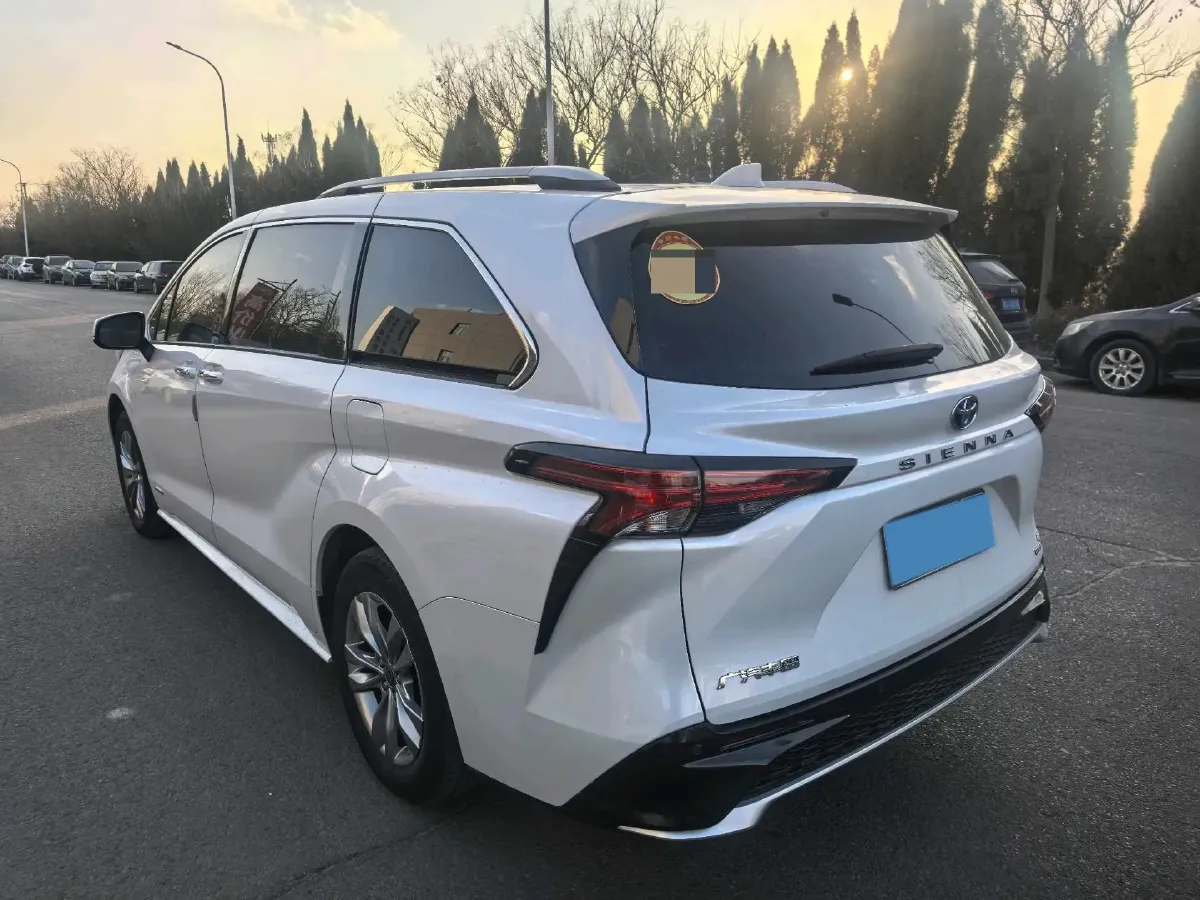2023 Toyota Sienna 2.5L 189HP L4 E-CVT Hybrid,autocango,china used car exporter,china ev exporter,chinese used car exporter,chinese used ev exporter