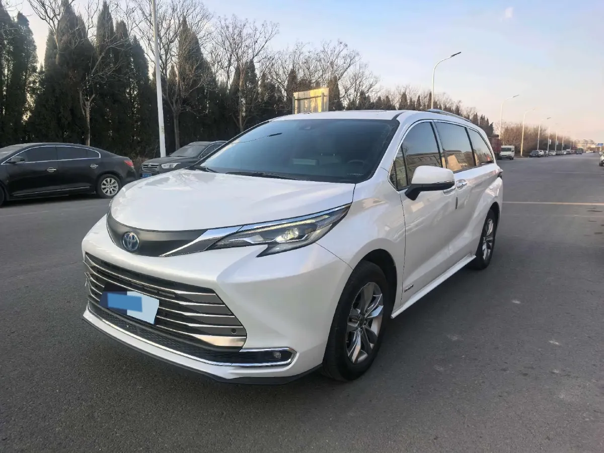 2023 Toyota Sienna 2.5L 189HP L4 E-CVT Hybrid,autocango,china used car exporter,china ev exporter,chinese used car exporter,chinese used ev exporter