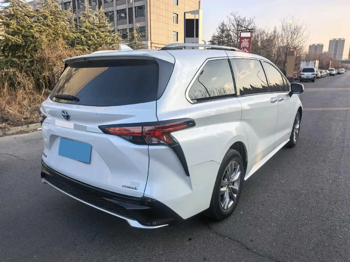 2023 Toyota Sienna 2.5L 189HP L4 E-CVT Hybrid,autocango,china used car exporter,china ev exporter,chinese used car exporter,chinese used ev exporter