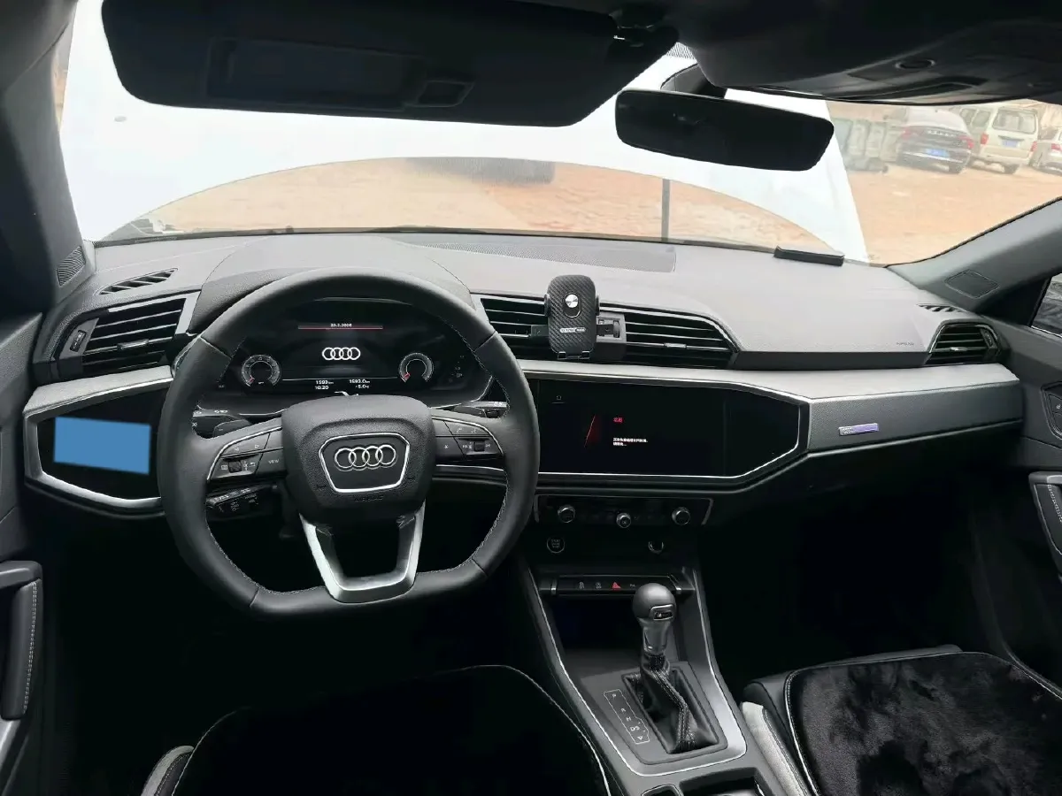 2025 Audi Q3 1.5T 160HP L4 7DCT,autocango,china used car exporter,china ev exporter,chinese used car exporter,chinese used ev exporter