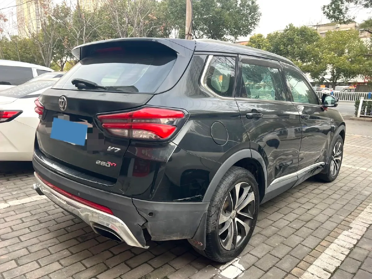 2018 Brilliance Auto V7 1.6T 204HP L4 6MT,autocango,china used car exporter,china ev exporter,chinese used car exporter,chinese used ev exporter