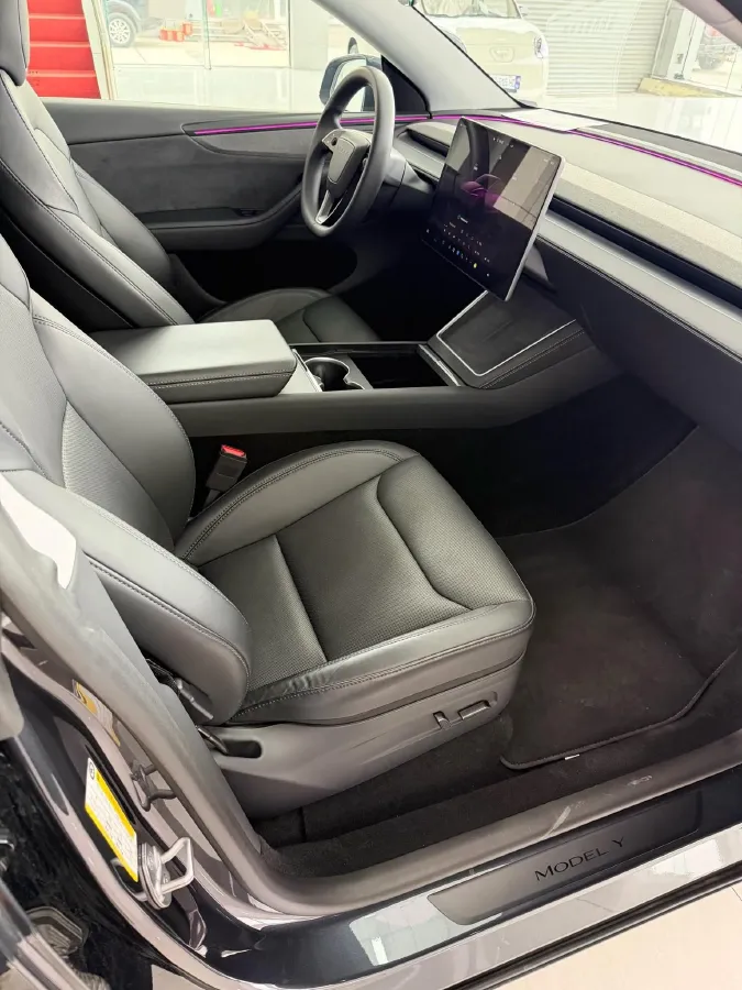 2025 Tesla Model Y BEV 78.4KWH,autocango,china used car exporter,china ev exporter,chinese used car exporter,chinese used ev exporter