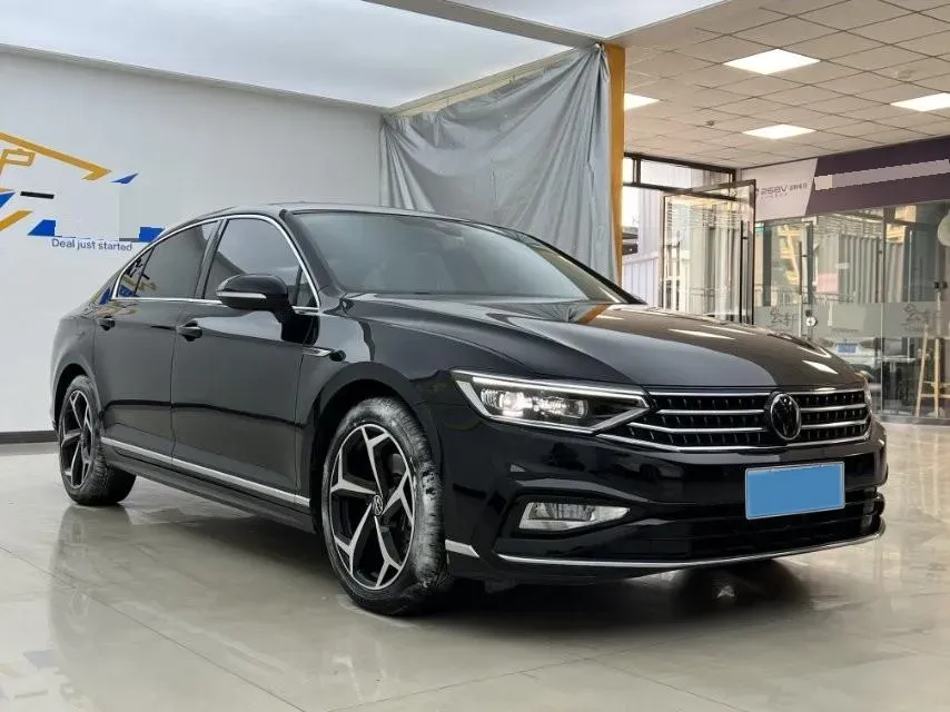 2023 Volkswagen Magotan 2.0T 186HP L4 7DCT,autocango,china used car exporter,china ev exporter,chinese used car exporter,chinese used ev exporter