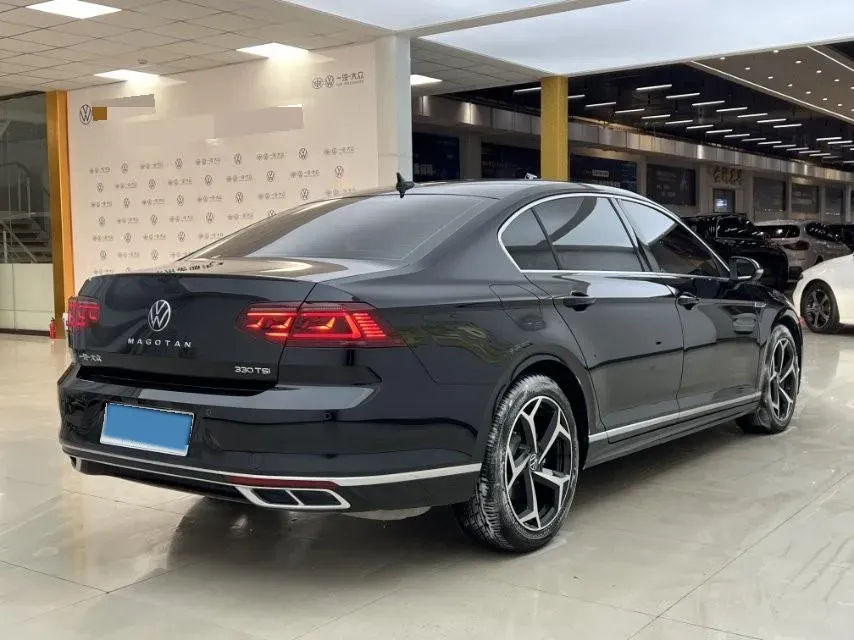 2023 Volkswagen Magotan 2.0T 186HP L4 7DCT,autocango,china used car exporter,china ev exporter,chinese used car exporter,chinese used ev exporter