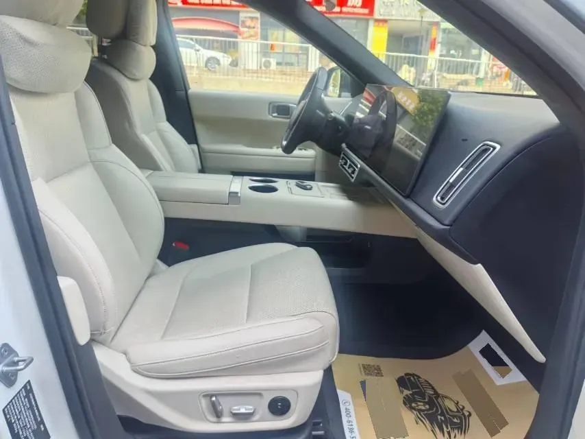 2024 Li L6 Range Extended 154HP L4 REEV 36.8KWH,autocango,china used car exporter,china ev exporter,chinese used car exporter,chinese used ev exporter