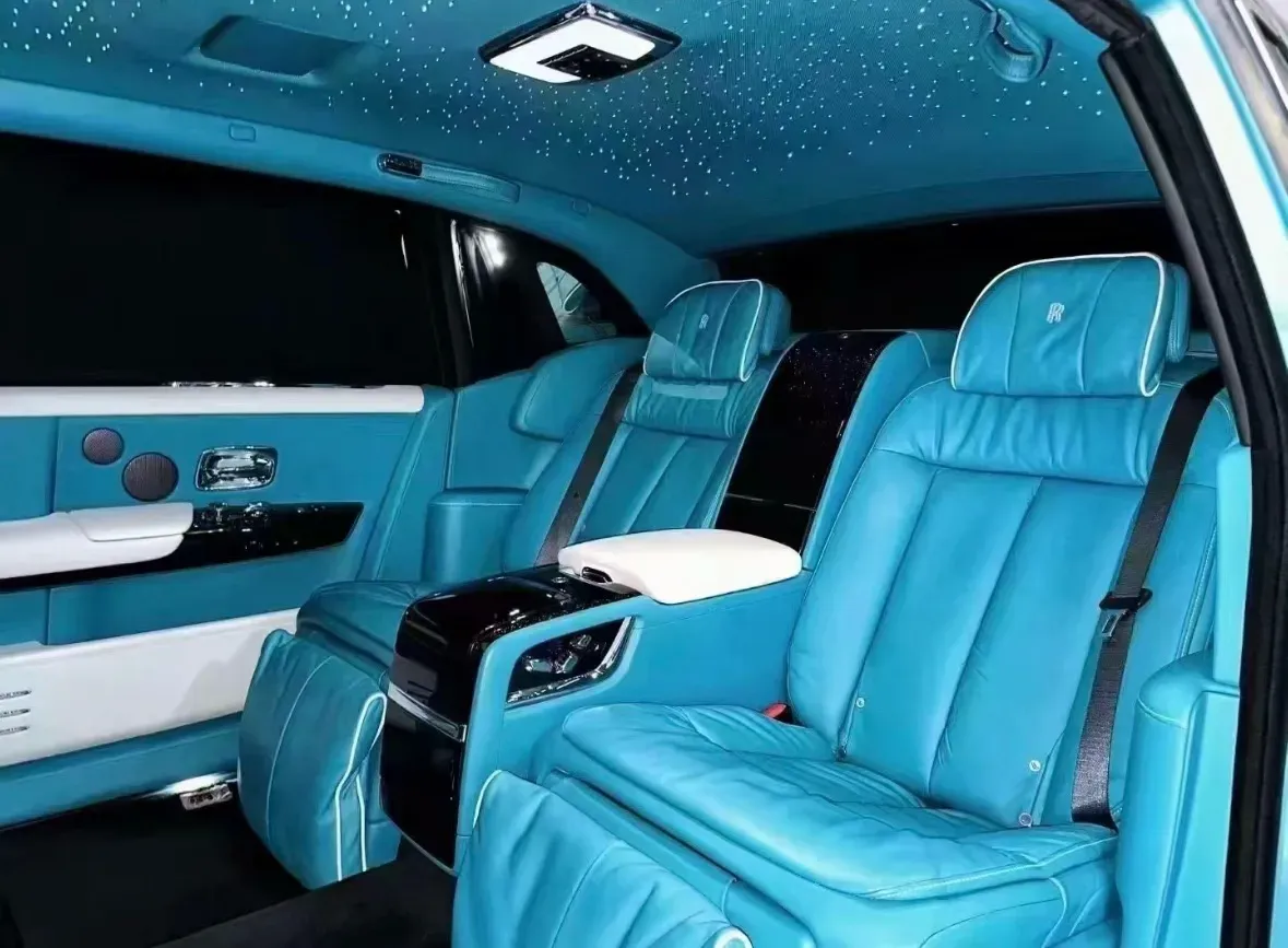 2018 Rolls-Royce Phantom 6.7T 571HP V12 8AT,autocango,china used car exporter,china ev exporter,chinese used car exporter,chinese used ev exporter