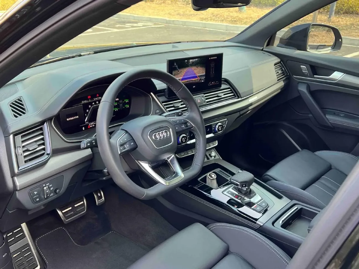 2024 Audi Q5L 2.0T 245HP L4 7DCT,autocango,china used car exporter,china ev exporter,chinese used car exporter,chinese used ev exporter