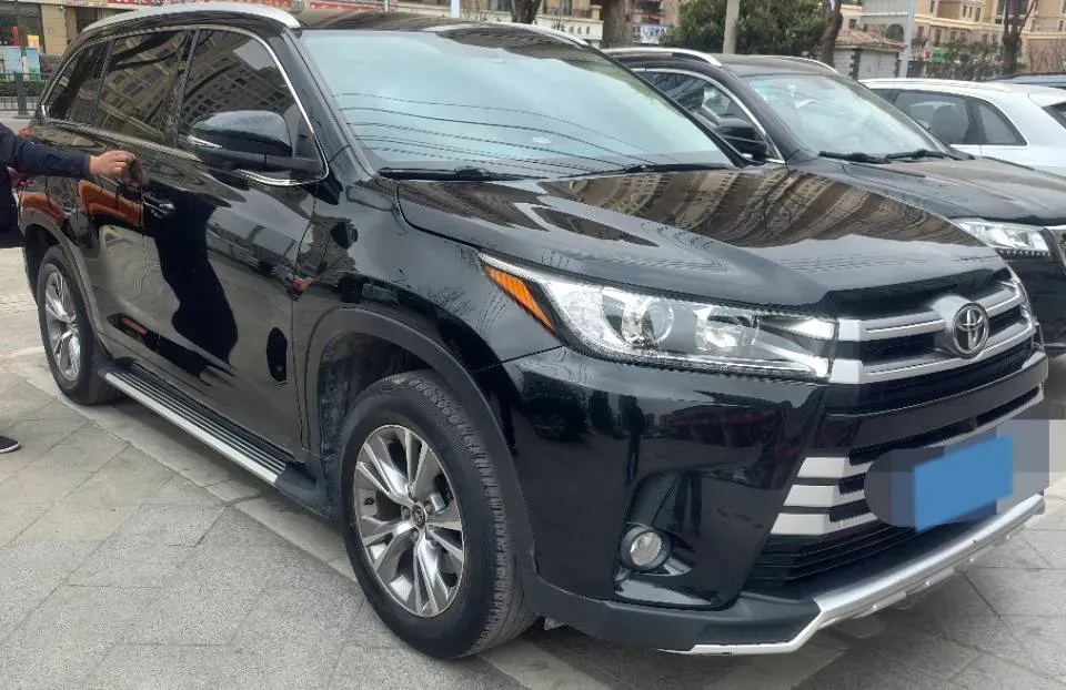 2021 Toyota Highlander 2.0T 220HP L4 6AT,autocango,china used car exporter,china ev exporter,chinese used car exporter,chinese used ev exporter