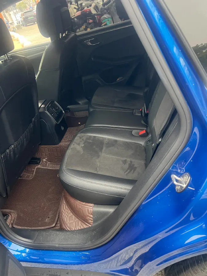 2017 Porsche Macan 2.0T 252HP L4 7DCT,autocango,china used car exporter,china ev exporter,chinese used car exporter,chinese used ev exporter