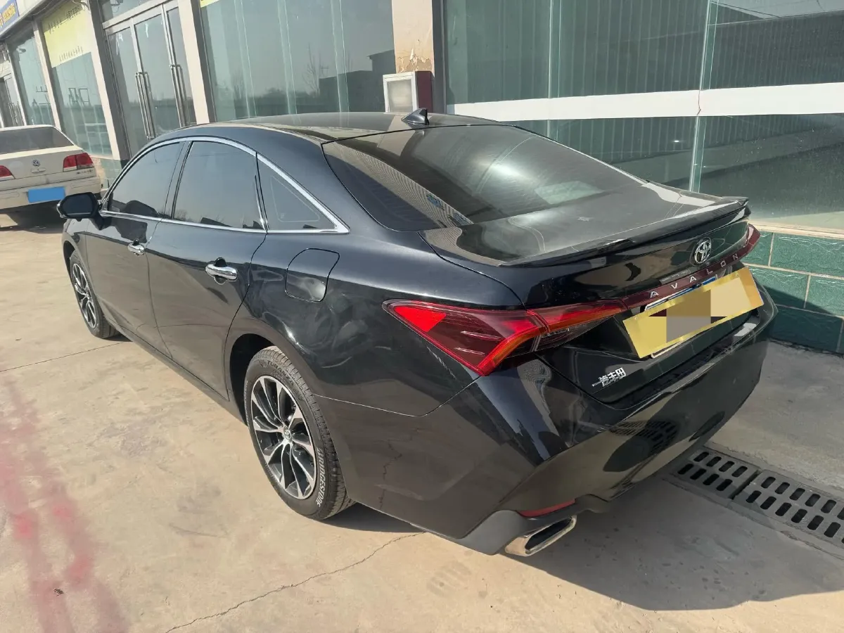 2022 Toyota Avalon 2.5L 209HP L4 8AT,autocango,china used car exporter,china ev exporter,chinese used car exporter,chinese used ev exporter