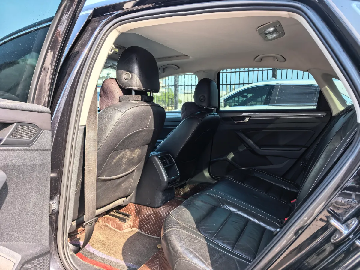 2015 Volkswagen Passat 1.8T 160HP L4 6AT,autocango,china used car exporter,china ev exporter,chinese used car exporter,chinese used ev exporter