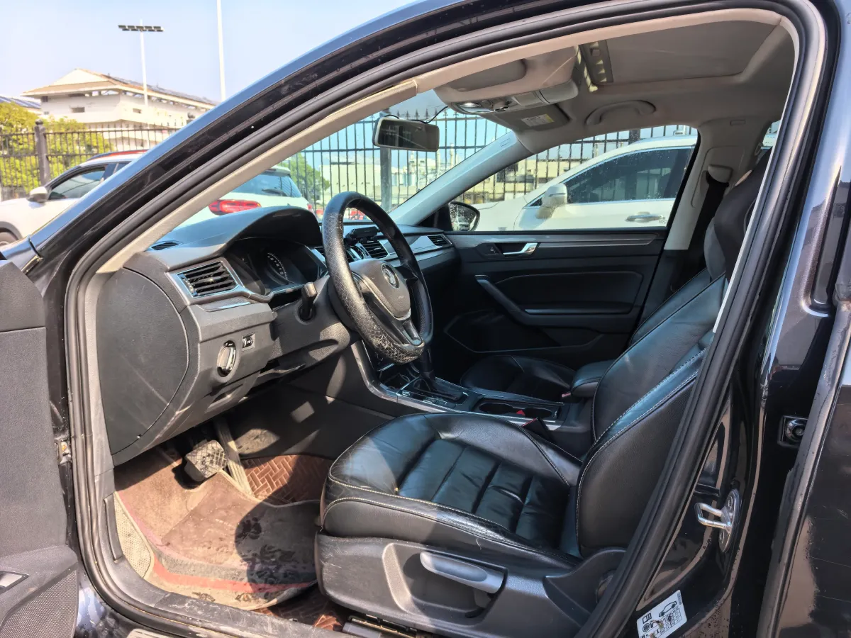 2015 Volkswagen Passat 1.8T 160HP L4 6AT,autocango,china used car exporter,china ev exporter,chinese used car exporter,chinese used ev exporter