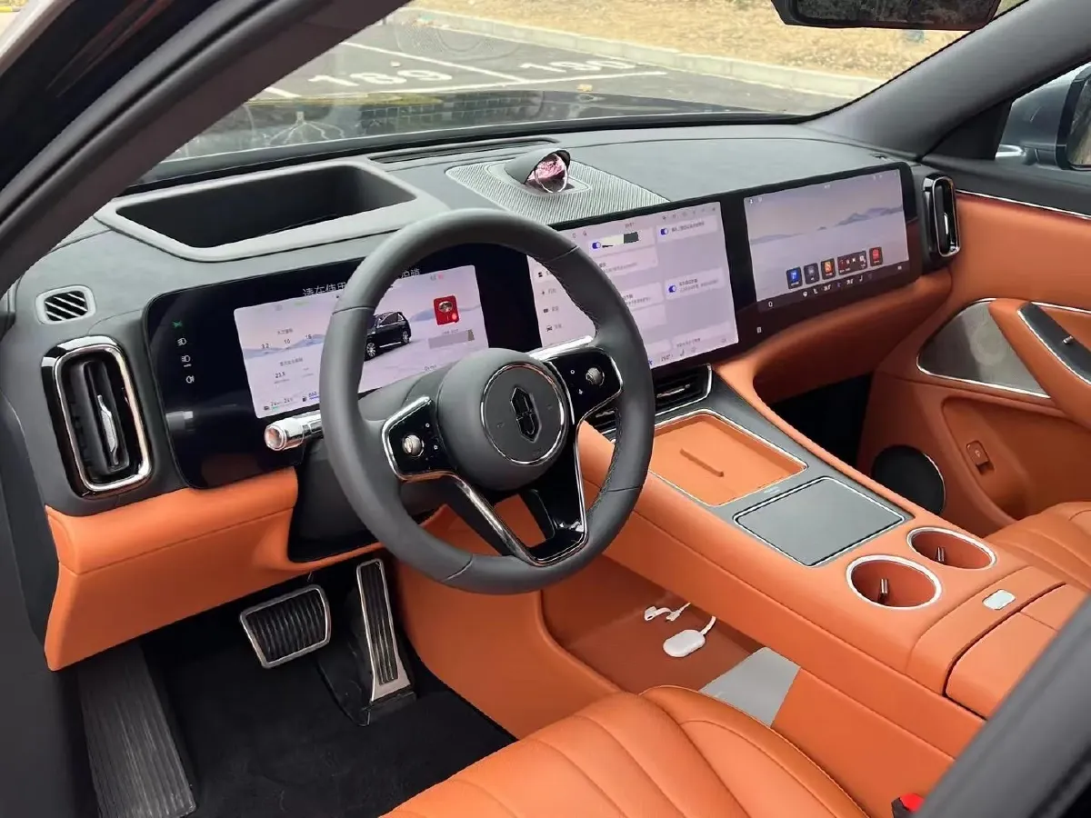 2025 AITO AITO M8 REEV 160HP REEV 53.4KWH,autocango,china used car exporter,china ev exporter,chinese used car exporter,chinese used ev exporter