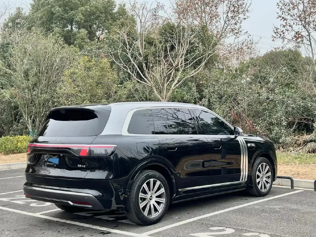 2025 AITO AITO M8 REEV 160HP REEV 53.4KWH,autocango,china used car exporter,china ev exporter,chinese used car exporter,chinese used ev exporter