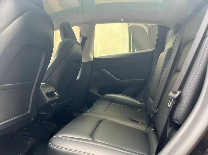 2022 Tesla Model Y BEV 60KWH,autocango,china used car exporter,china ev exporter,chinese used car exporter,chinese used ev exporter