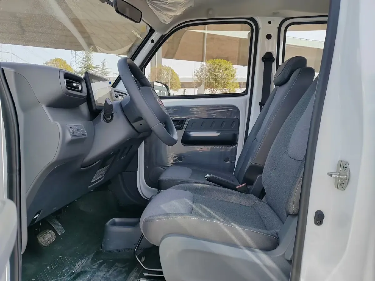 2025 WuLing ZhiGuang BEV 17.7KWH,autocango,china used car exporter,china ev exporter,chinese used car exporter,chinese used ev exporter