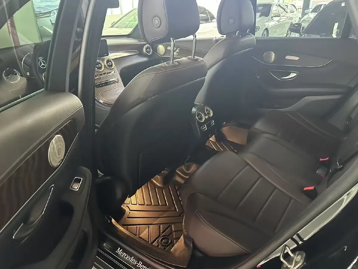 2020 Mercedes-Benz GLC Class 2.0T 258HP L4 9AT,autocango,china used car exporter,china ev exporter,chinese used car exporter,chinese used ev exporter