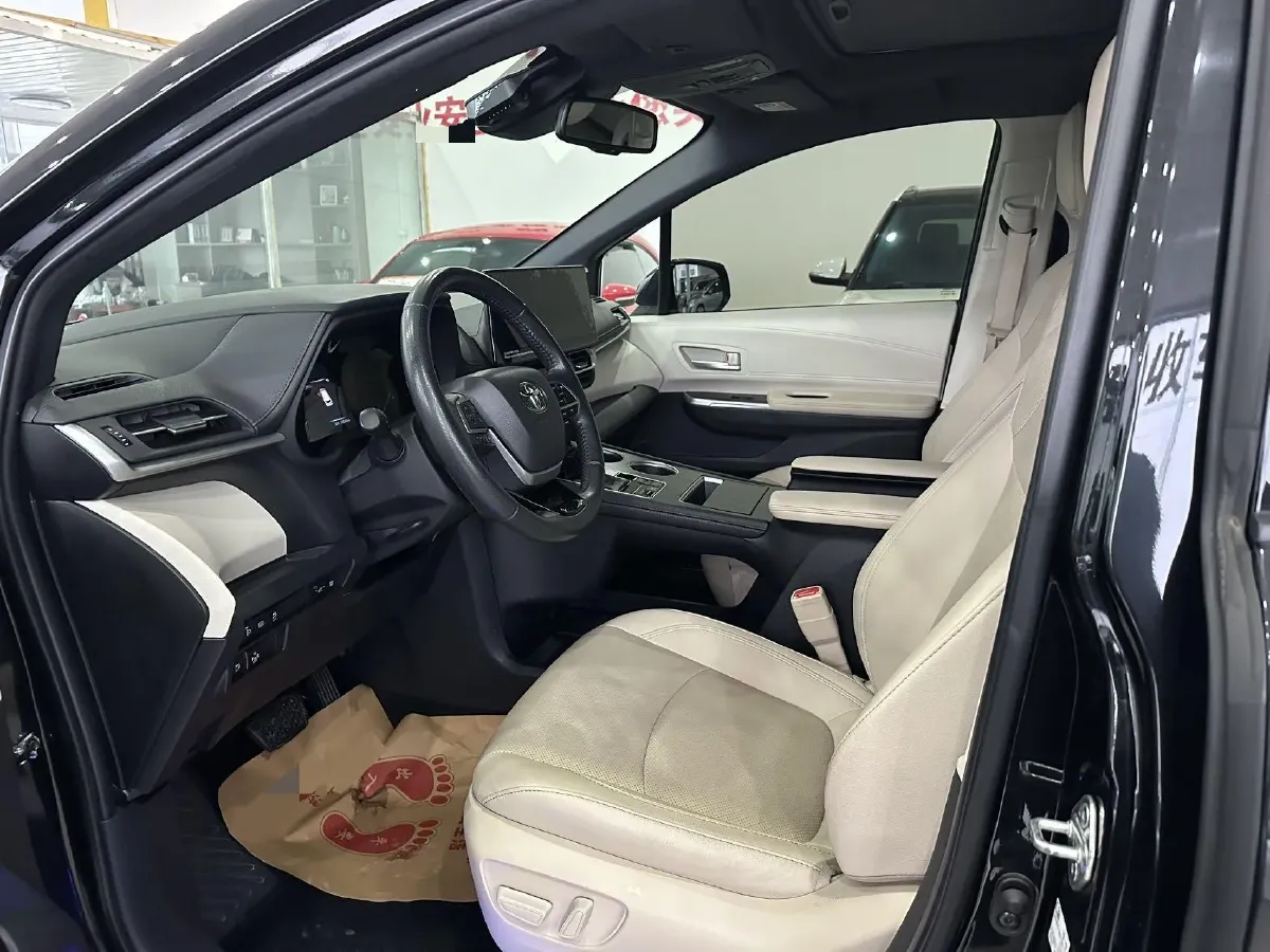 2021 Toyota Sienna 2.5L 192HP L4 E-CVT Hybrid,autocango,china used car exporter,china ev exporter,chinese used car exporter,chinese used ev exporter