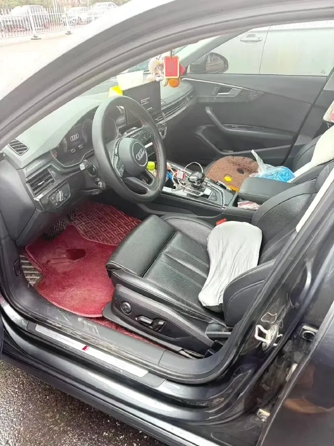 2020 Audi A4L 2.0T 190HP L4 7DCT,autocango,china used car exporter,china ev exporter,chinese used car exporter,chinese used ev exporter