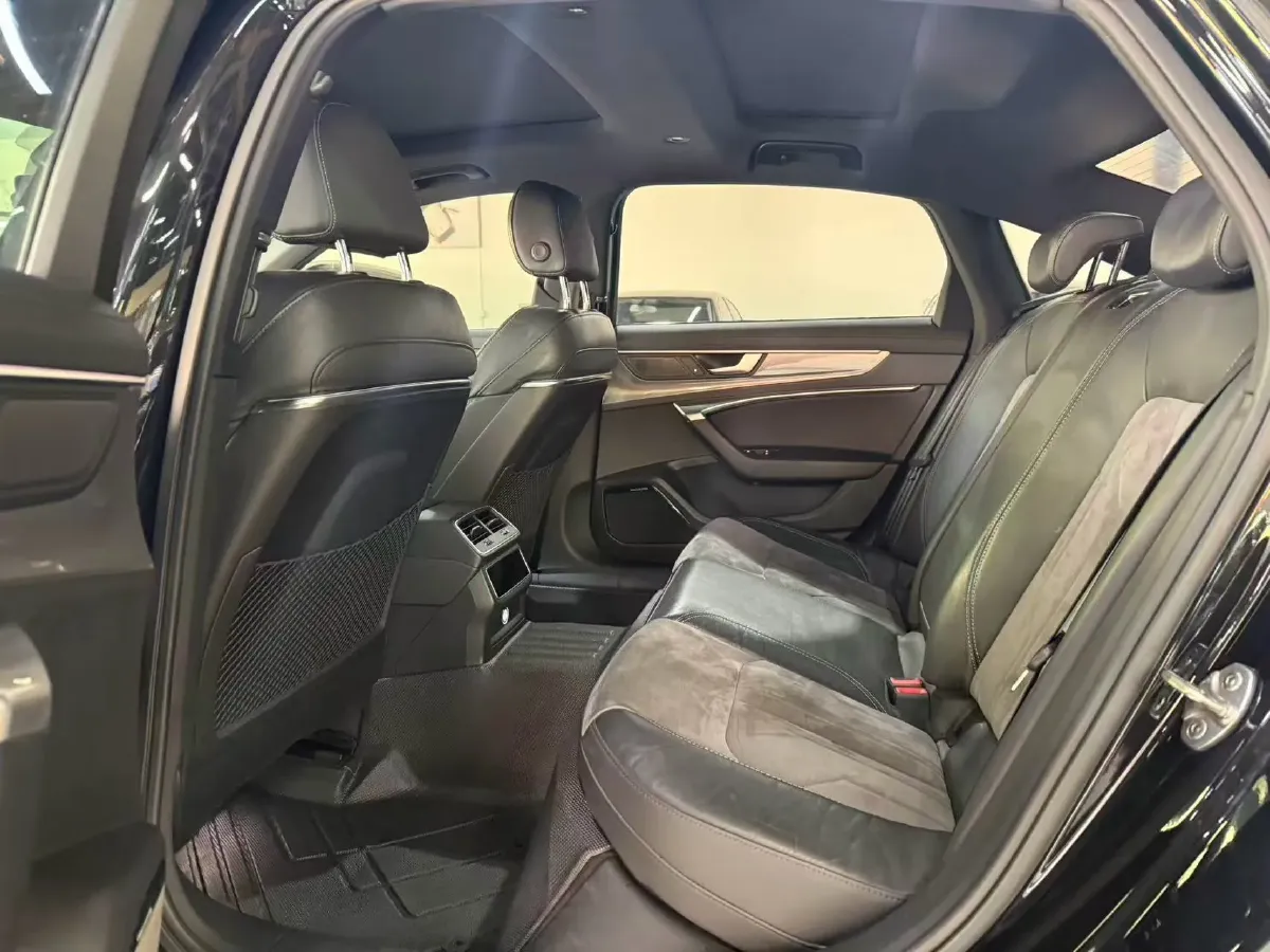 2020 Audi A6L 2.0T 252HP L4 7DCT PHEV 14.1KWH,autocango,china used car exporter,china ev exporter,chinese used car exporter,chinese used ev exporter