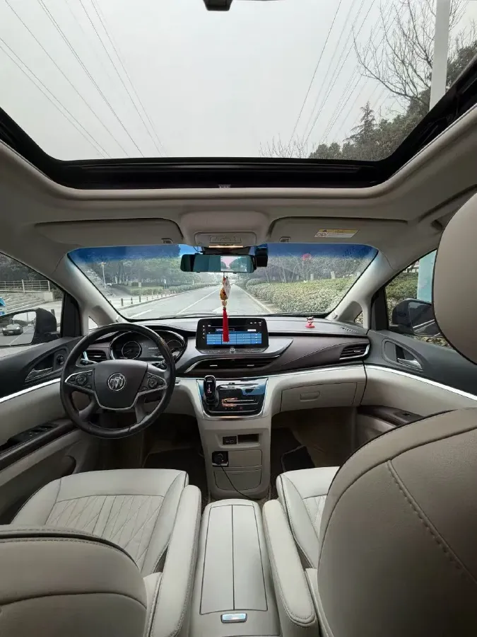 2022 Buick GL8 2.0T 237HP L4 9AT,autocango,china used car exporter,china ev exporter,chinese used car exporter,chinese used ev exporter