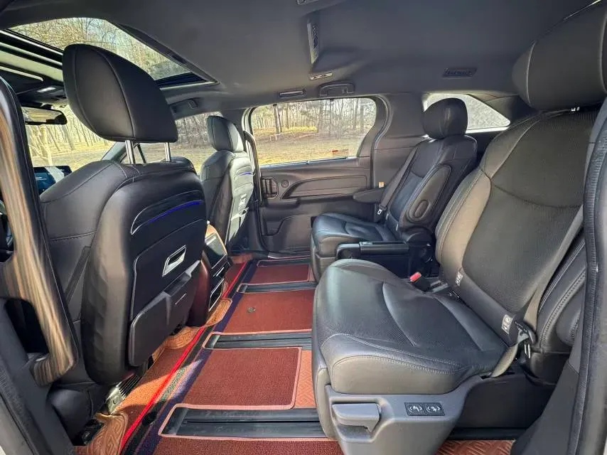 2023 Toyota Sienna 2.5L 189HP L4 E-CVT Hybrid,autocango,china used car exporter,china ev exporter,chinese used car exporter,chinese used ev exporter