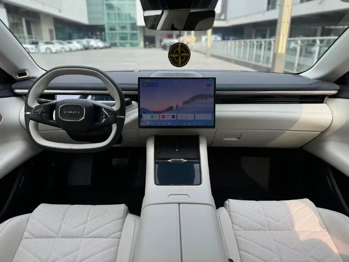 2025 LYNK&CO 10 EM-P 1.5T 163HP L4 3DHT PHEV,autocango,china used car exporter,china ev exporter,chinese used car exporter,chinese used ev exporter