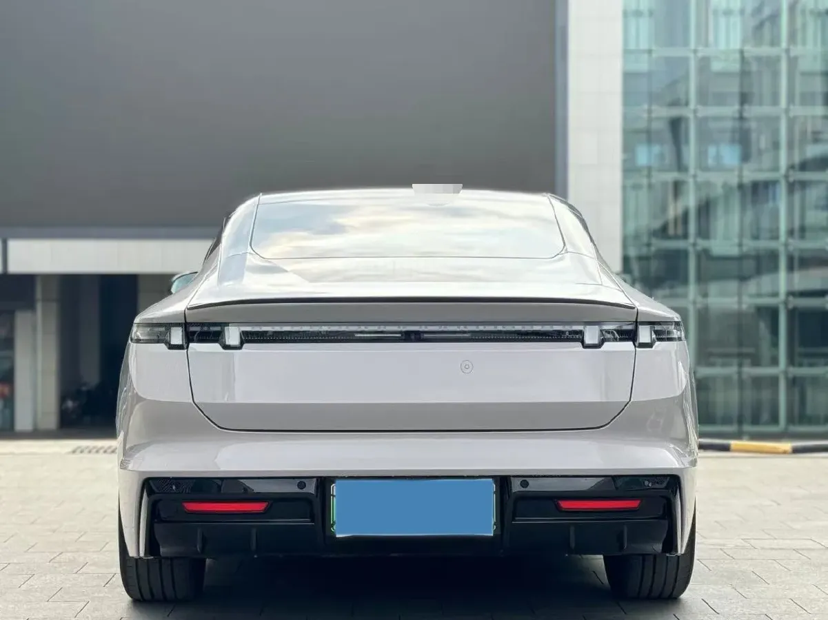 2025 LYNK&CO 10 EM-P 1.5T 163HP L4 3DHT PHEV,autocango,china used car exporter,china ev exporter,chinese used car exporter,chinese used ev exporter