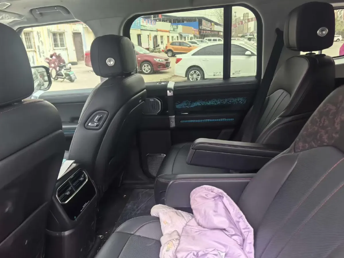 2025 Jetour Zongheng G700 2.0T 211HP L4 2DHT PHEV,autocango,china used car exporter,china ev exporter,chinese used car exporter,chinese used ev exporter