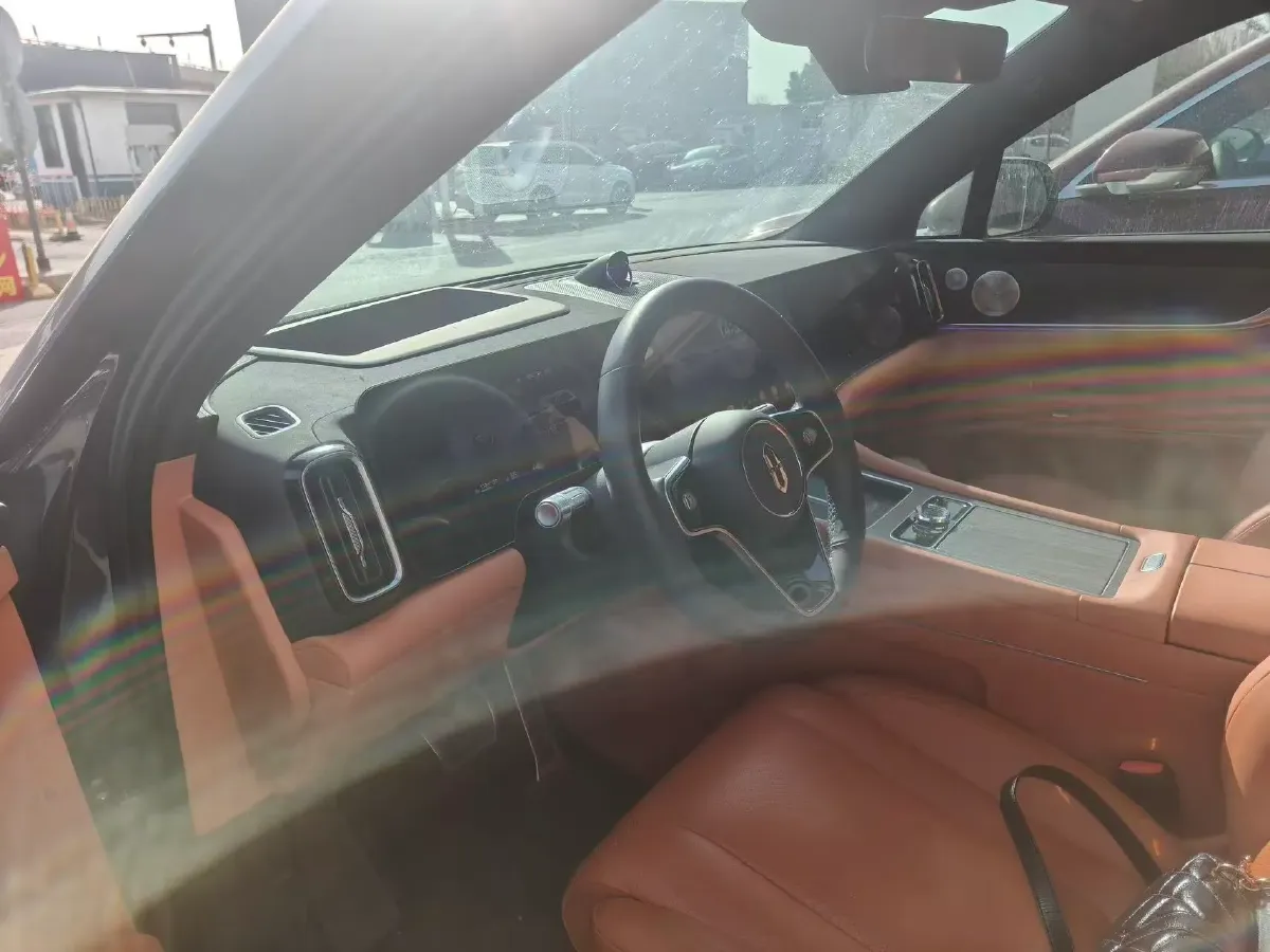 2025 AITO AITO M9 REEV 160HP REEV 52KWH,autocango,china used car exporter,china ev exporter,chinese used car exporter,chinese used ev exporter