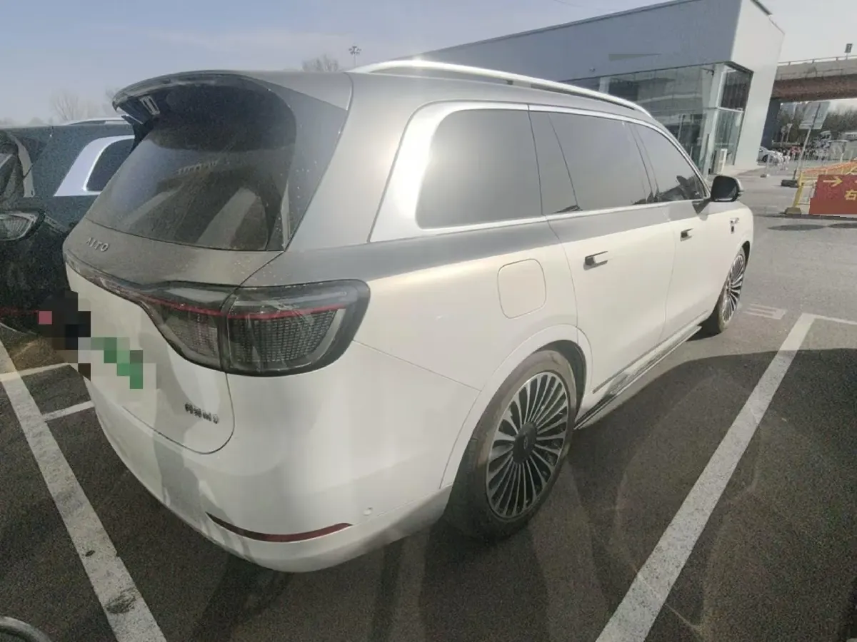 2025 AITO AITO M9 REEV 160HP REEV 52KWH,autocango,china used car exporter,china ev exporter,chinese used car exporter,chinese used ev exporter