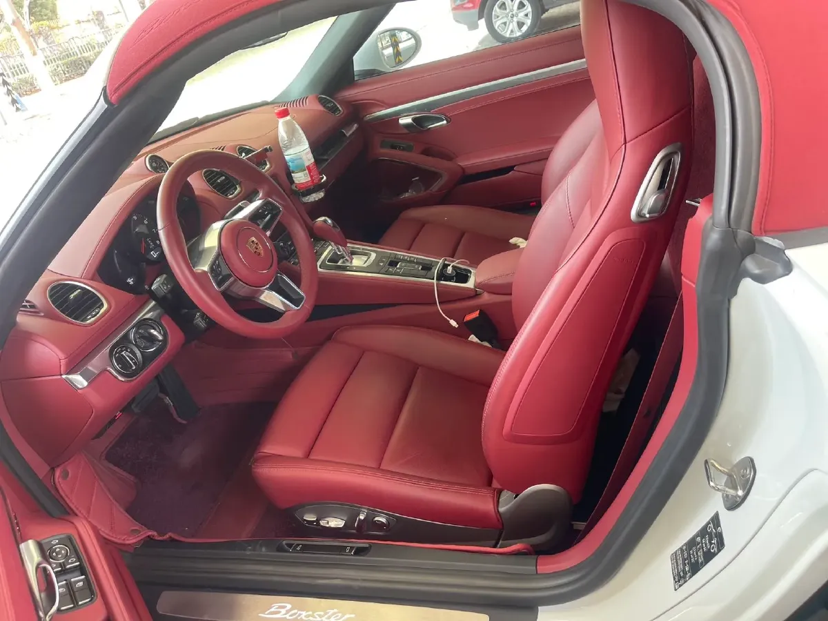 2023 Porsche 718 2.0T 250HP H4 7DCT,autocango,china used car exporter,china ev exporter,chinese used car exporter,chinese used ev exporter