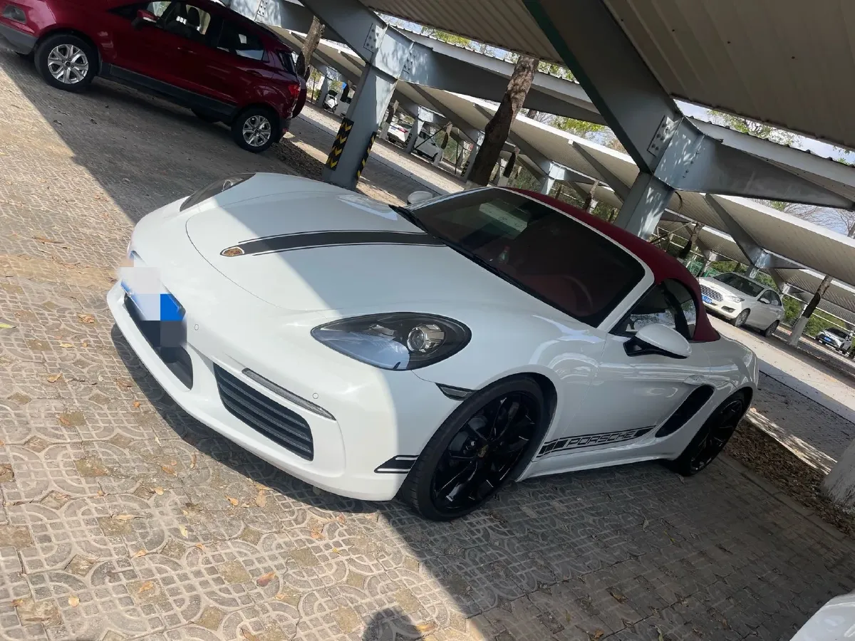 2023 Porsche 718 2.0T 250HP H4 7DCT,autocango,china used car exporter,china ev exporter,chinese used car exporter,chinese used ev exporter