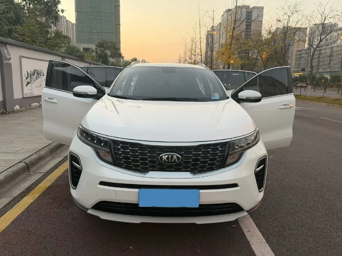 2021 Kia KX5 2.0L 165HP L4 6AT,autocango,china used car exporter,china ev exporter,chinese used car exporter,chinese used ev exporter
