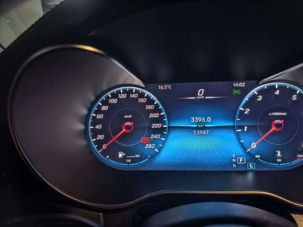 2021 Mercedes-Benz C Class 1.5T 156HP L4 9AT,autocango,china used car exporter,china ev exporter,chinese used car exporter,chinese used ev exporter