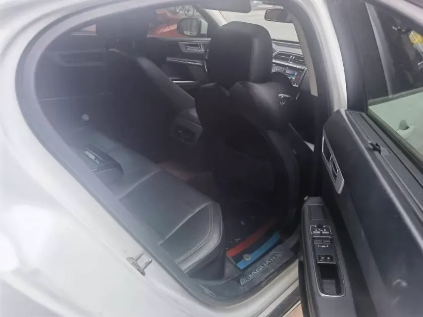 2018 Jaguar XEL 2.0T 200HP L4 8AT,autocango,china used car exporter,china ev exporter,chinese used car exporter,chinese used ev exporter