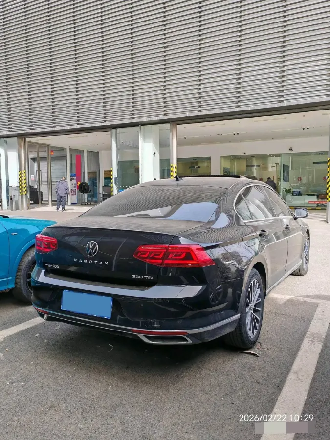 2020 Volkswagen Magotan 2.0T 186HP L4 7DCT,autocango,china used car exporter,china ev exporter,chinese used car exporter,chinese used ev exporter