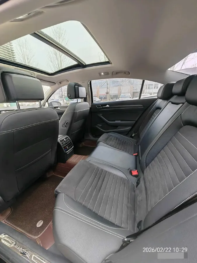 2020 Volkswagen Magotan 2.0T 186HP L4 7DCT,autocango,china used car exporter,china ev exporter,chinese used car exporter,chinese used ev exporter