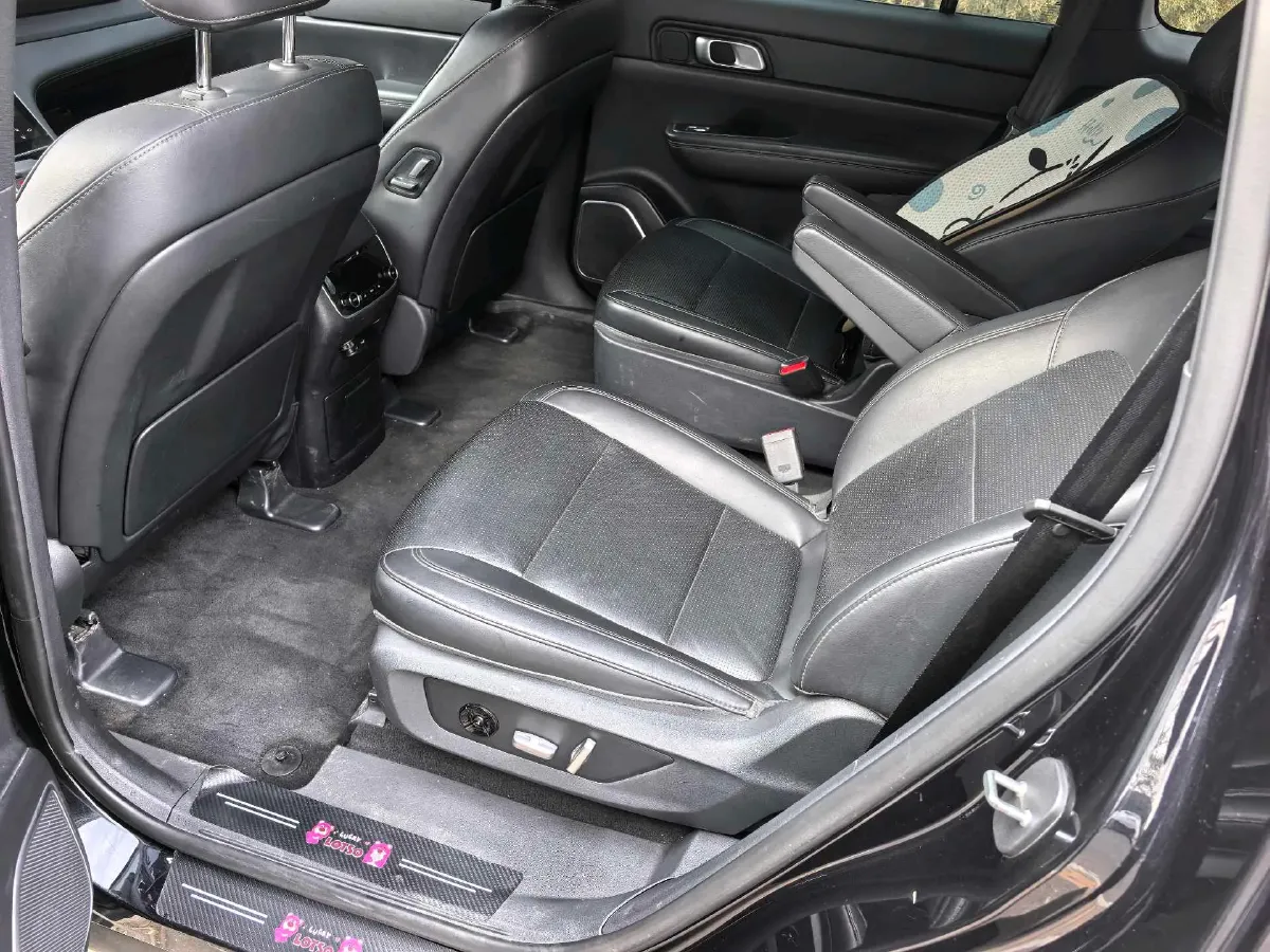 2021 Li ONE Range Extended 131HP REEV 40.5KWH,autocango,china used car exporter,china ev exporter,chinese used car exporter,chinese used ev exporter