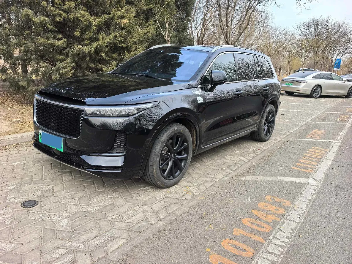 2021 Li ONE Range Extended 131HP REEV 40.5KWH,autocango,china used car exporter,china ev exporter,chinese used car exporter,chinese used ev exporter