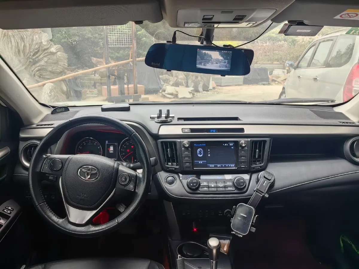 2016 Mitsubishi Outlander 2.0L 150HP L4 CVT,autocango,china used car exporter,china ev exporter,chinese used car exporter,chinese used ev exporter