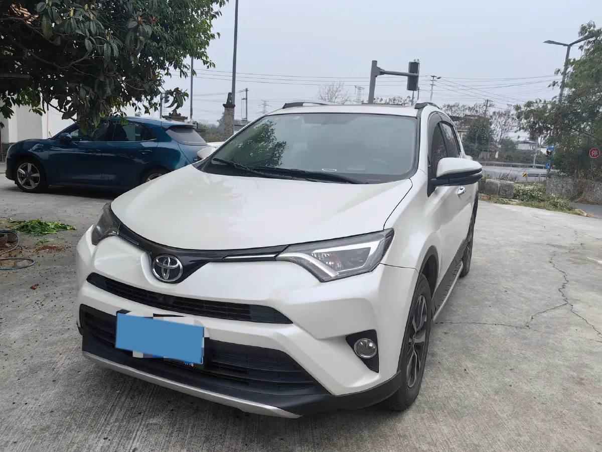 2016 Mitsubishi Outlander 2.0L 150HP L4 CVT,autocango,china used car exporter,china ev exporter,chinese used car exporter,chinese used ev exporter